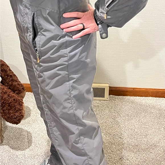 Nils brand ladies designer skiwear. - Picture 4 of 13